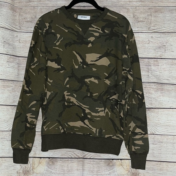 Old Navy Sweaters - 🤎3/$10 Old Navy Camouflage Sweater Size Small